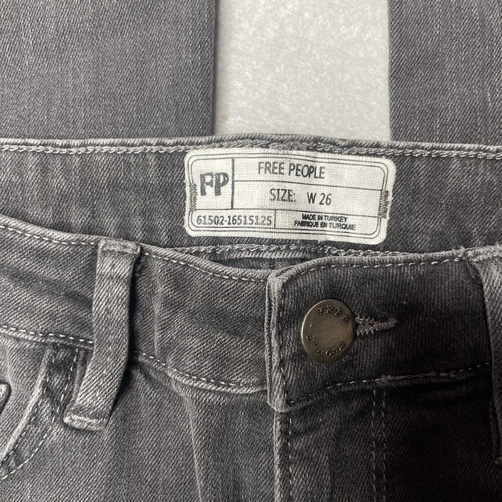 Free People Fringe Crop Jeans in Smoke Black (Gray) Size 26 61502-16515125 - Picture 7 of 16